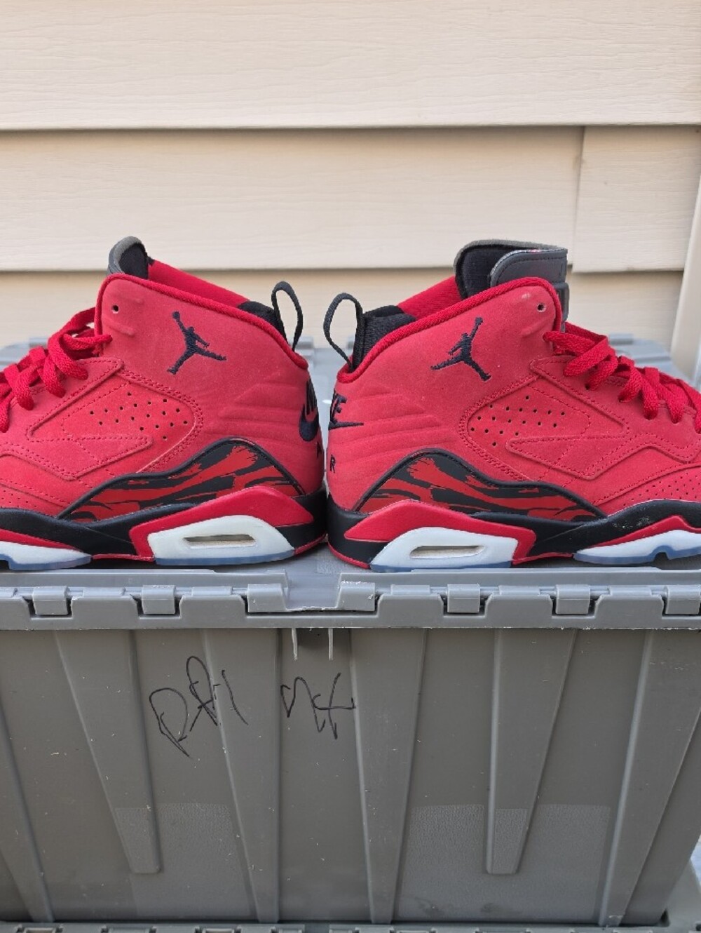 Air Jordan MVP "Raging Bull - Picture 5 of 8
